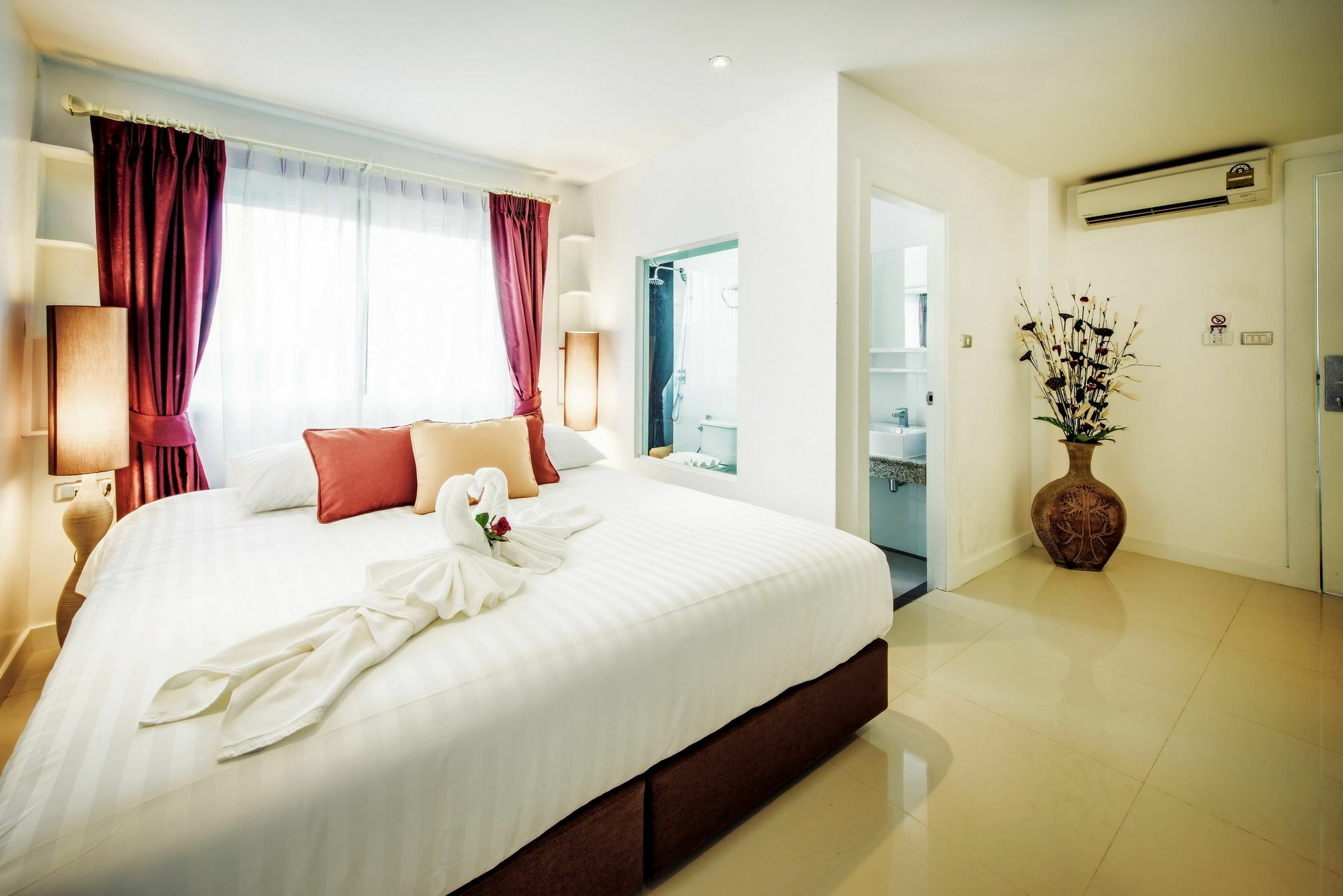 Raha Gold Hotel 3*